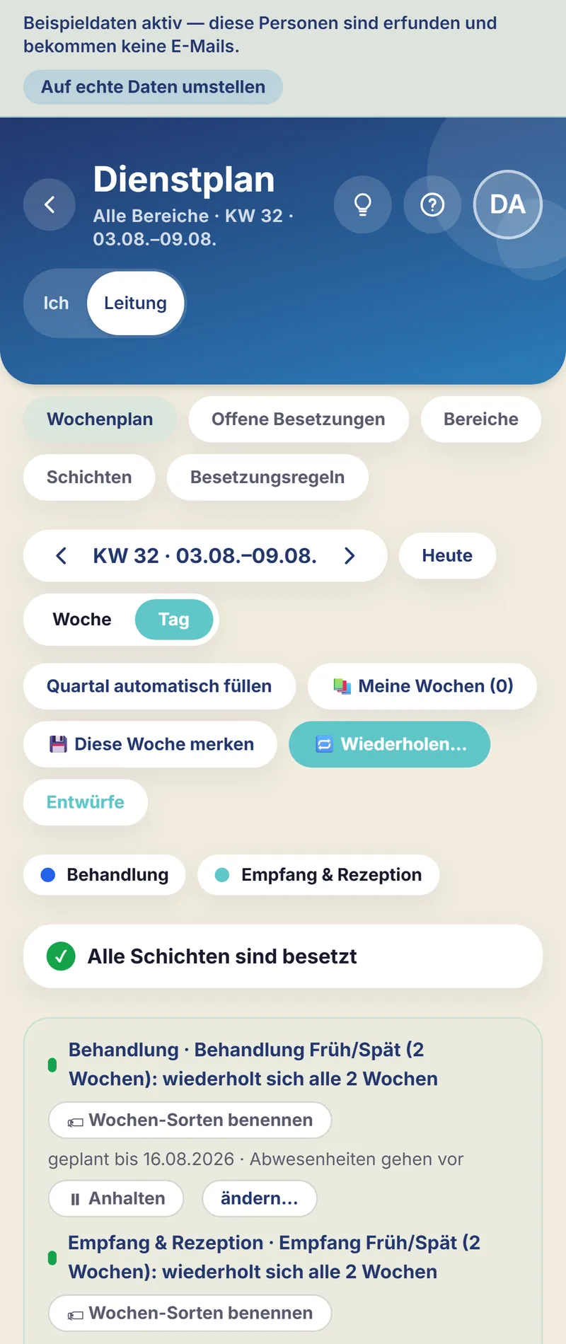 Schichtfix auf dem Smartphone: der Dienstplan der Therapiepraxis in der Tagesansicht